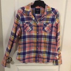 American Eagle Plaid Women’s Button down sz large